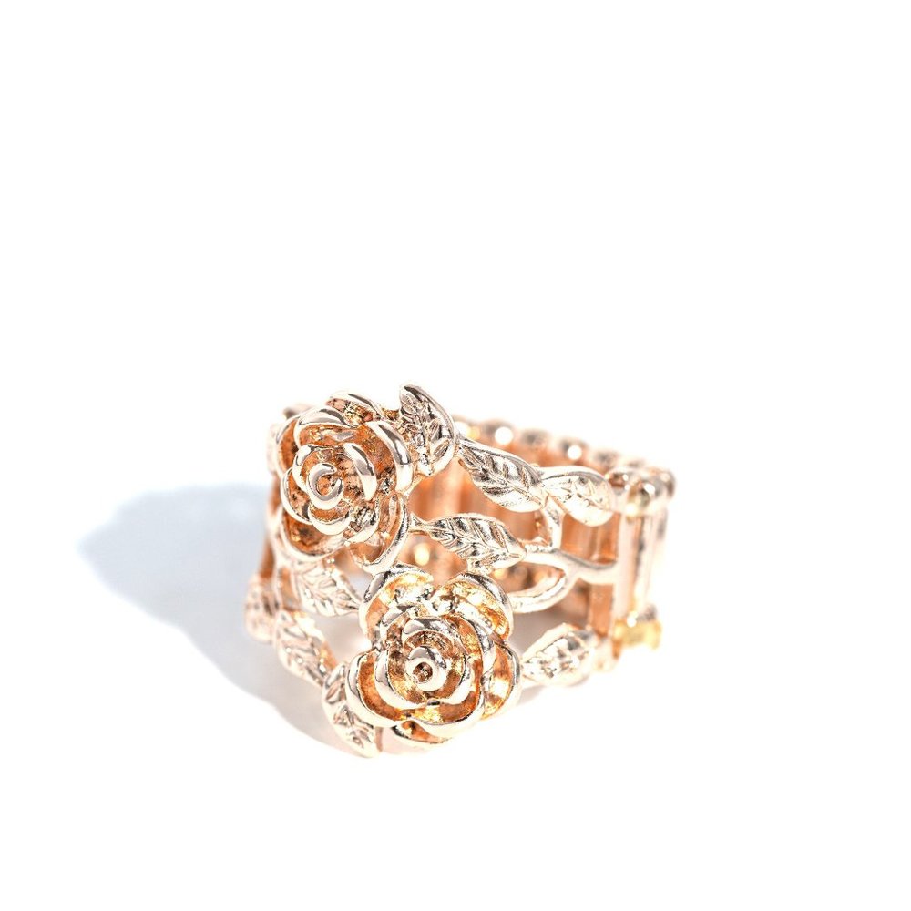 All the roses- rose gold ring NEW
